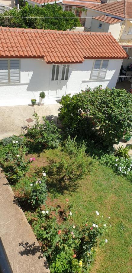 Mitikas Cosy Studio Villa มิทิคาส ภายนอก รูปภาพ